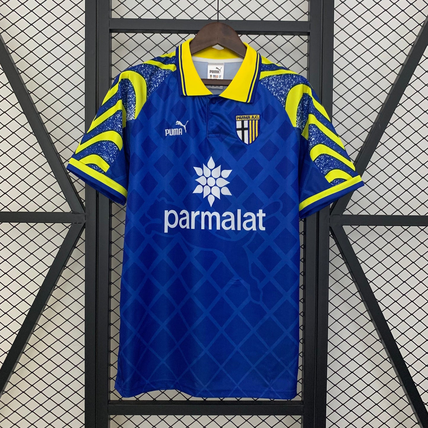 Camiseta Parma Visita Retro 1995/97 Versión Fan