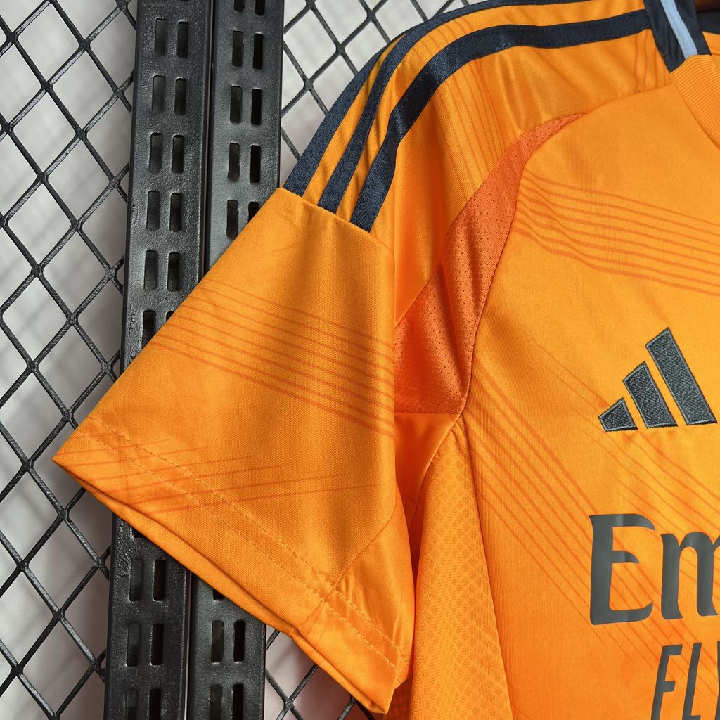 Camiseta Real Madrid Visita 2024/25 Versión Fan