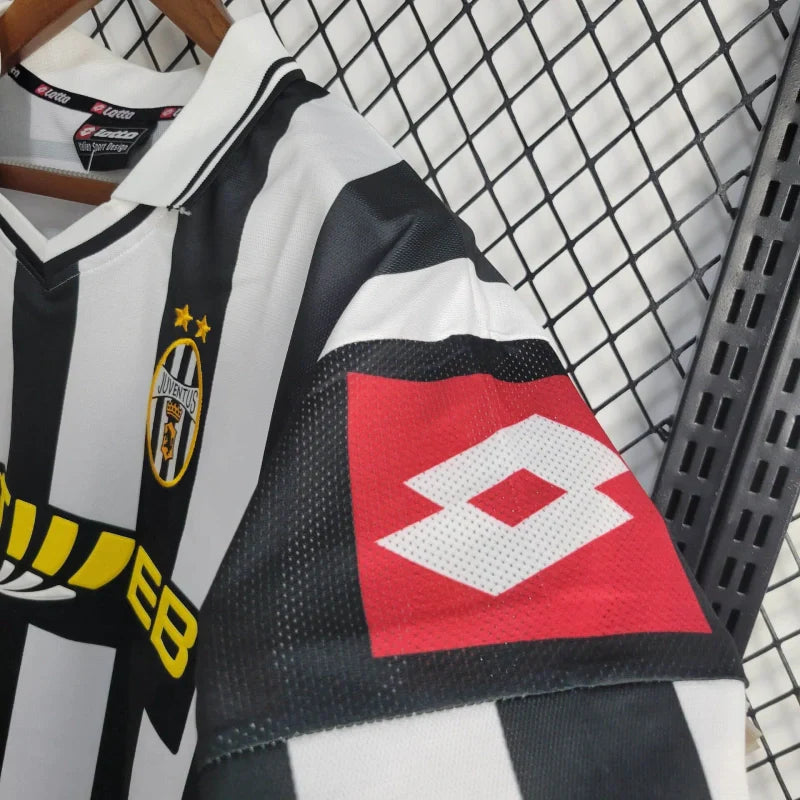 Camiseta Juventus Retro 2001/02