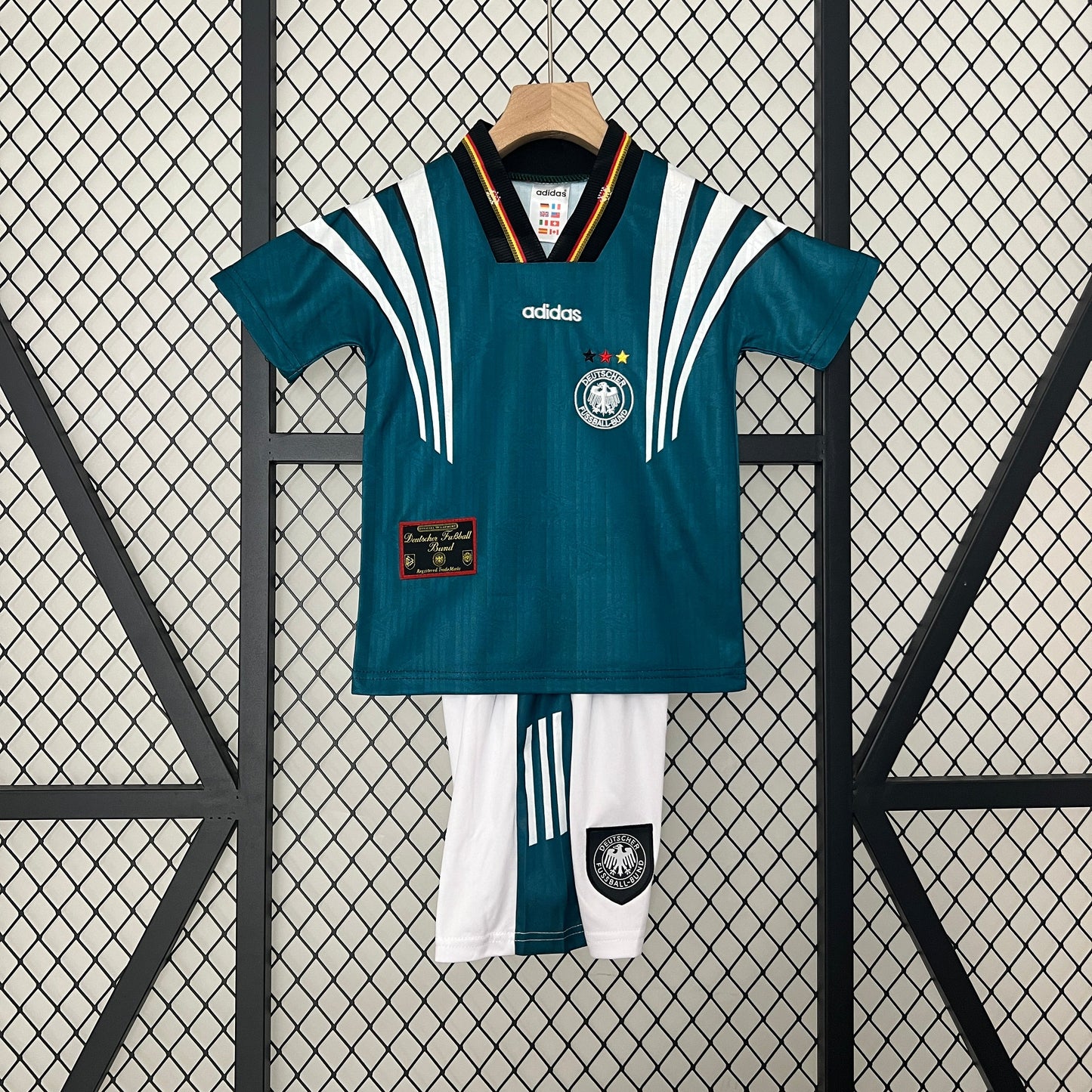 Conjunto niños Alemania 1996 Local | Retro