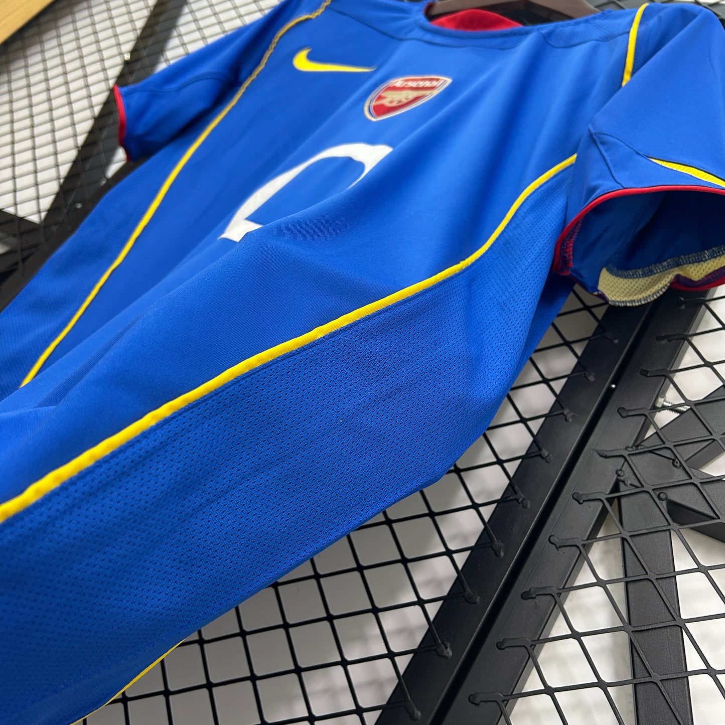 Camiseta Arsenal Visita Retro 2004/05 Versión Fan