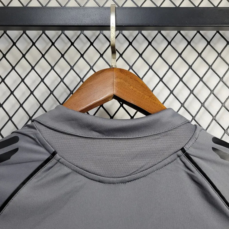 Camiseta Real Madrid Tercera Retro 2005/06