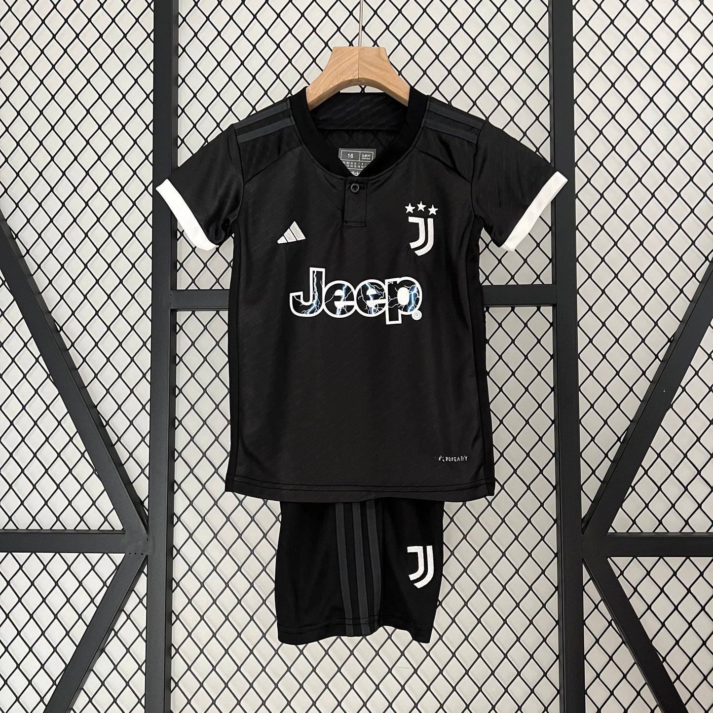 Conjunto niños Juventus Visita 2023/24 Tercer Kit