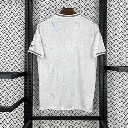 Nottingham Forest Visita 2025/26 Versión Fan