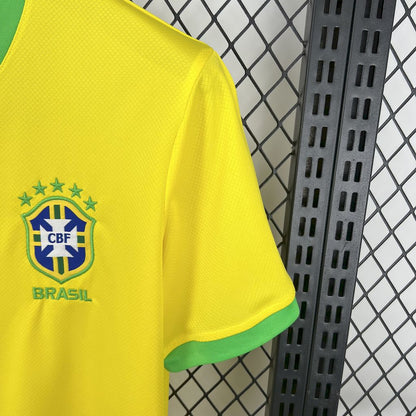 Camiseta Brasil "Jordan Amarillo" 2025/26 Versión Fan