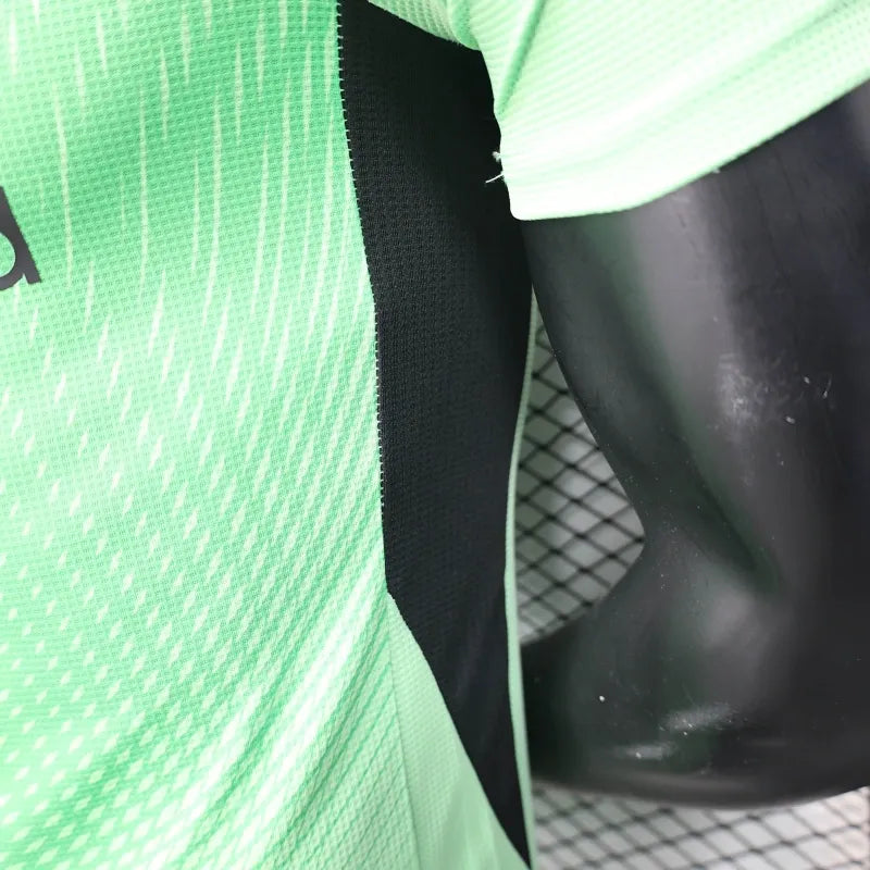 Camiseta Liverpool Portero Local 2025/26 Versión Jugador