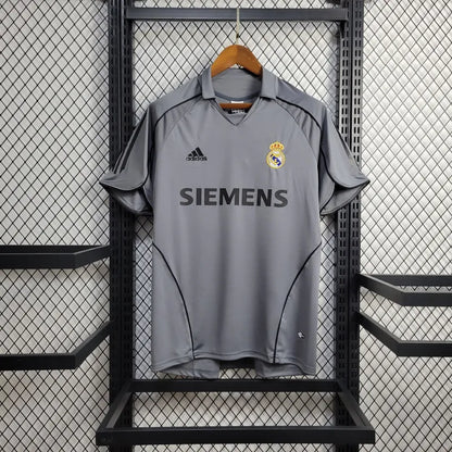 Camiseta Real Madrid Tercera Retro 2005/06