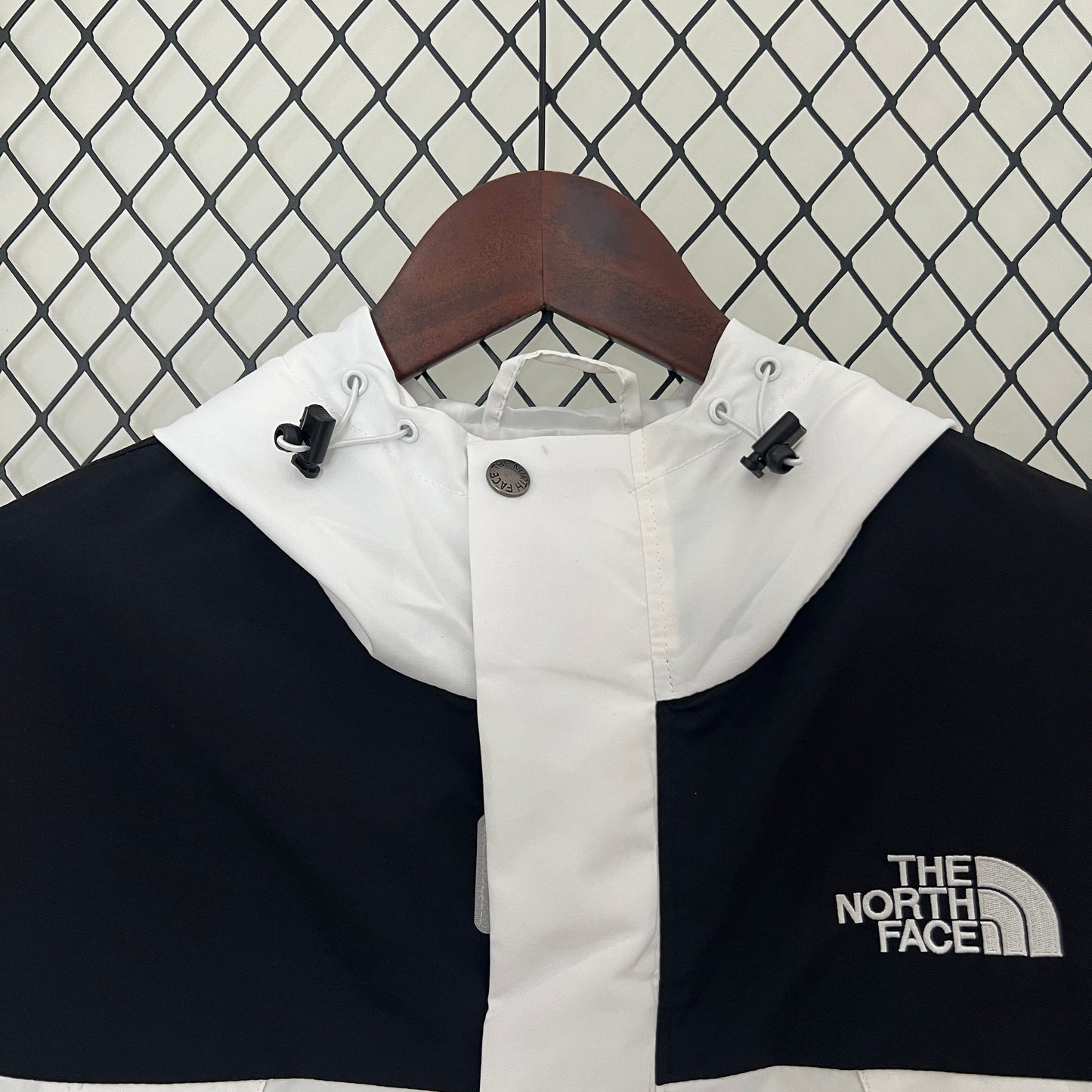 Cortavientos The North Face White 2024/25