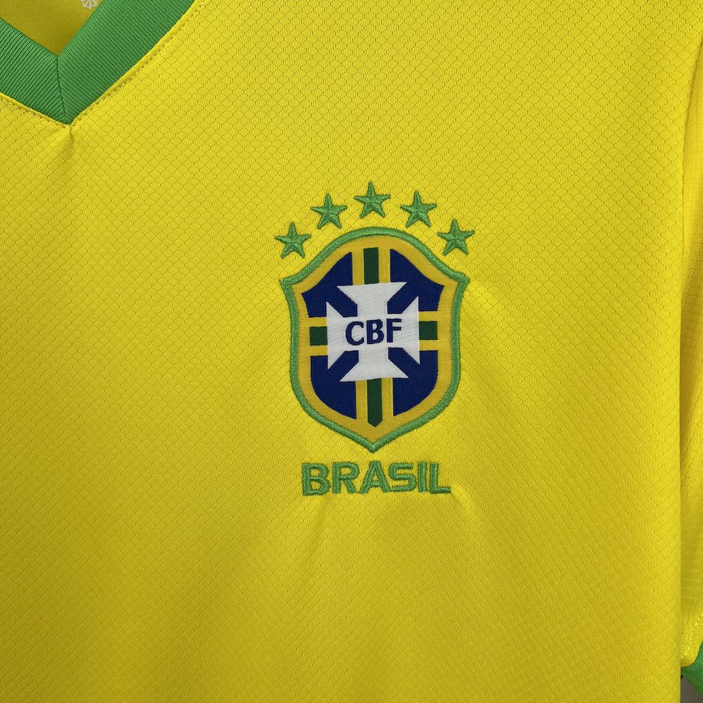 Camiseta Brasil "Jordan Amarillo" 2025/26 Versión Fan