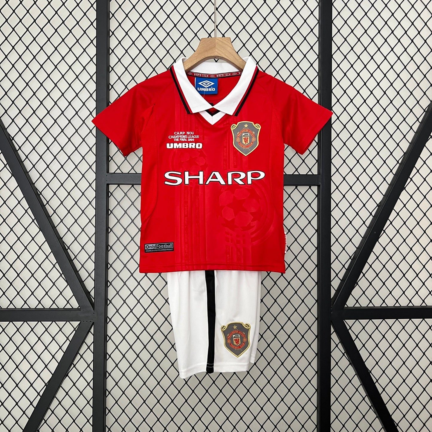 Conjunto niños Manchester United Local 1999/00 | Retro