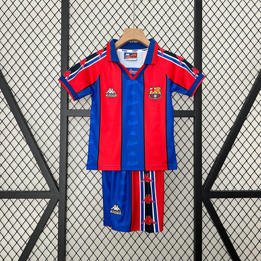 Conjunto niños Barcelona Local 1995/97 | Retro