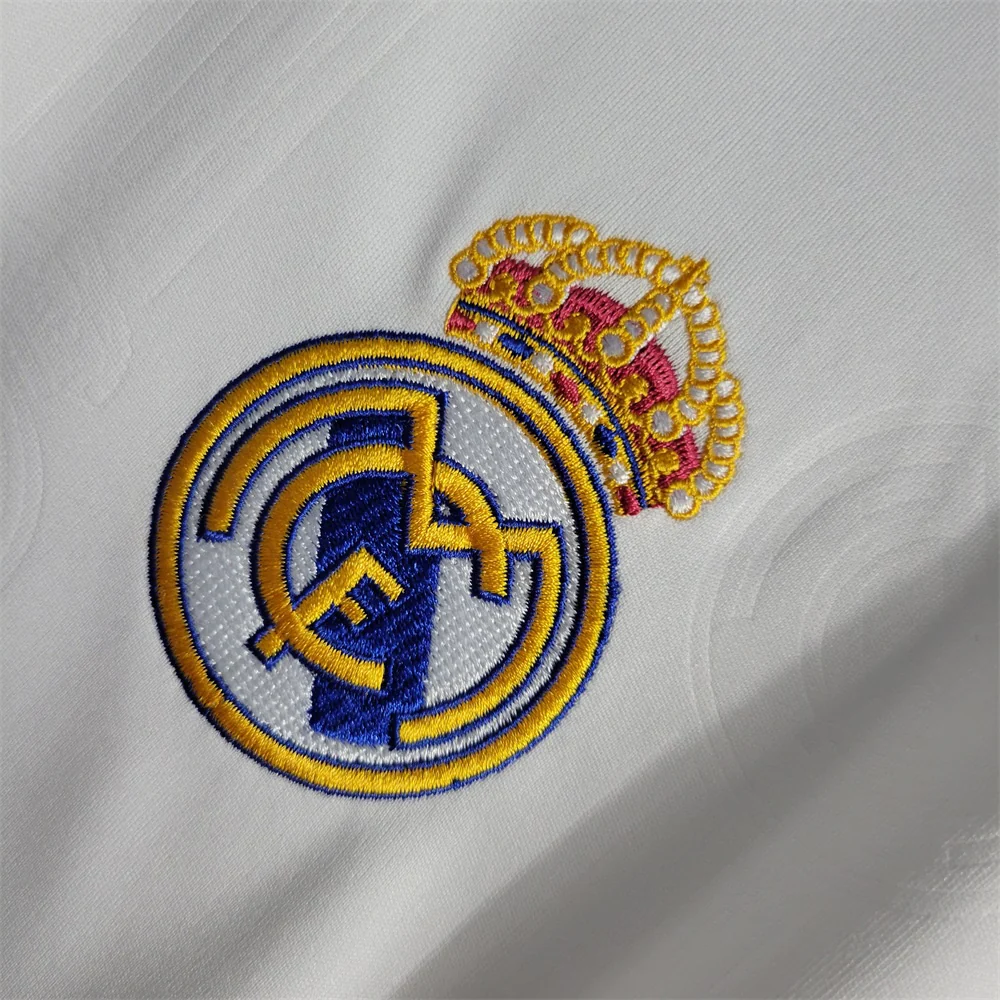 Camiseta Real Madrid Local 2022/23 Versión Fan