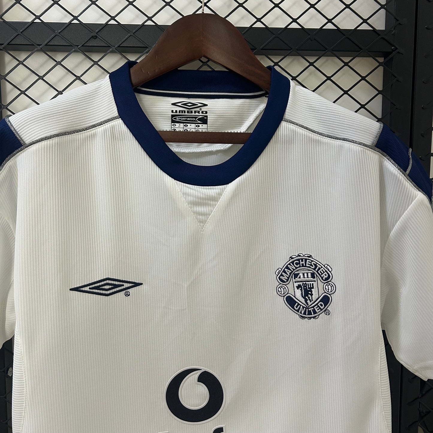 Camiseta Manchester United Visita Retro 2000/02 Versión Fan