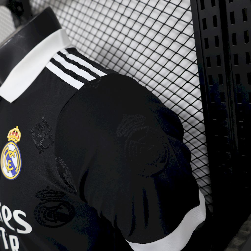 Real Madrid Polo Negro 2025/26 Versión Jugador