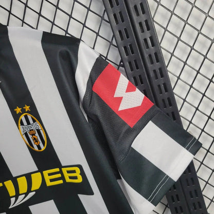 Camiseta Juventus Retro 2001/02