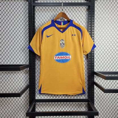 Camiseta Juventus Retro Tercera 2005/06 Versión Fan