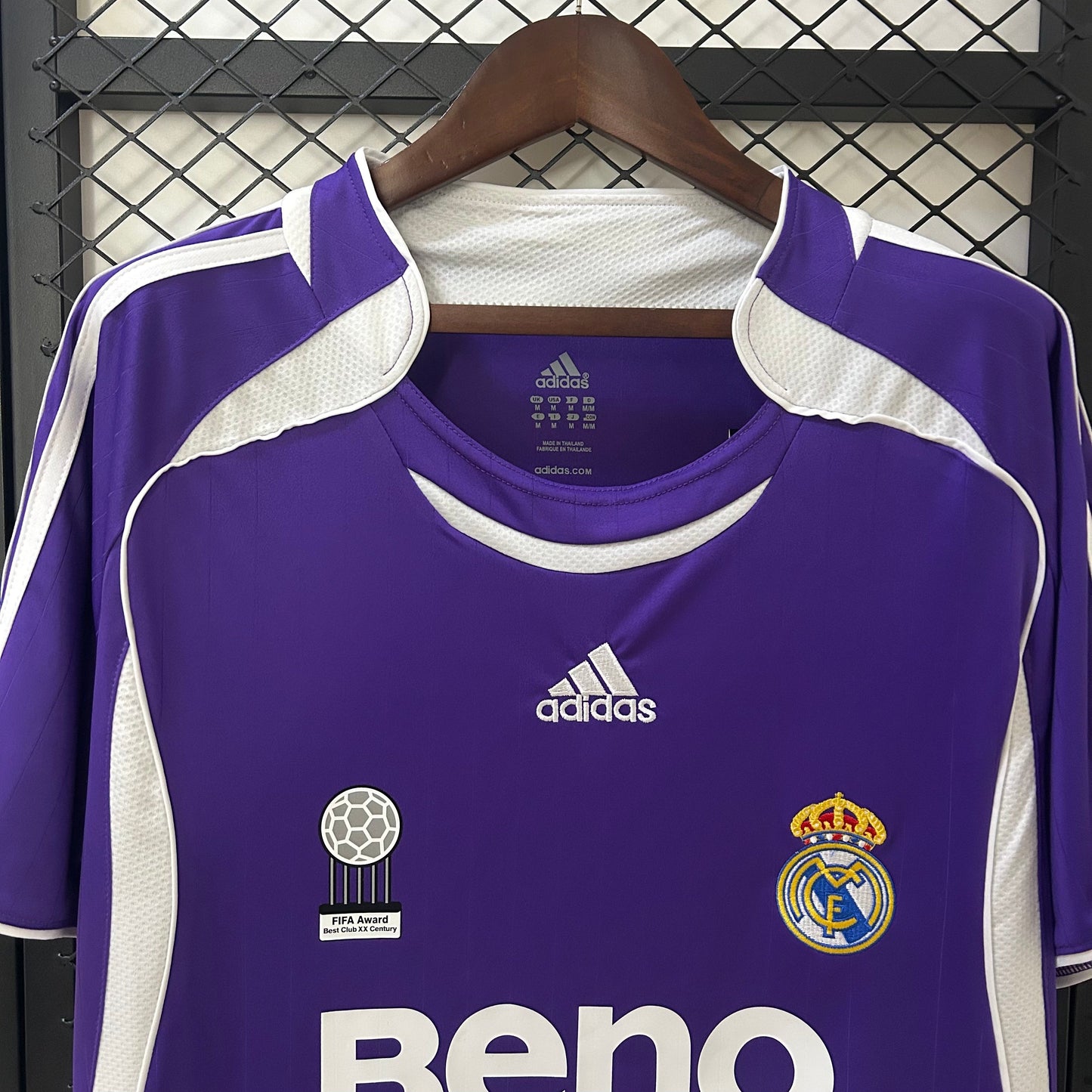 Camiseta Real Madrid Tercera Retro 2006/07 Versión Fan