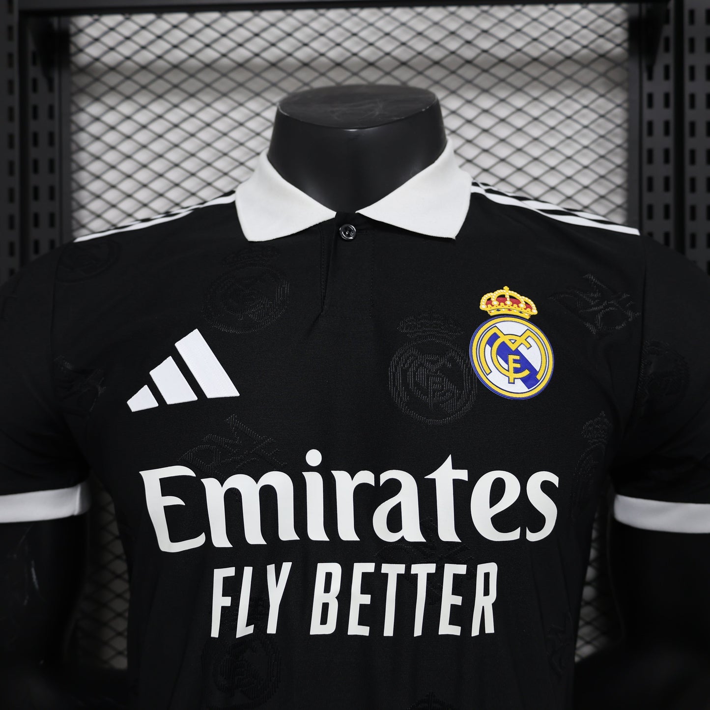 Real Madrid Polo Negro 2025/26 Versión Jugador