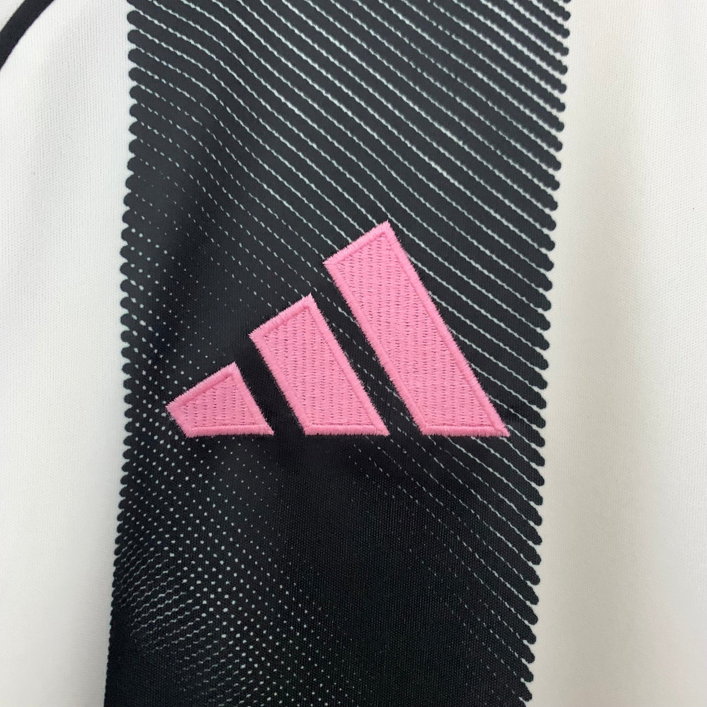 Juventus Local 2025/26 Versión Fan