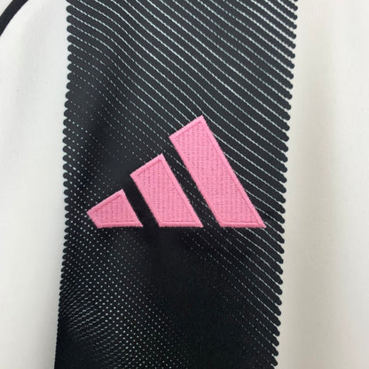 Juventus Local 2025/26 Versión Fan