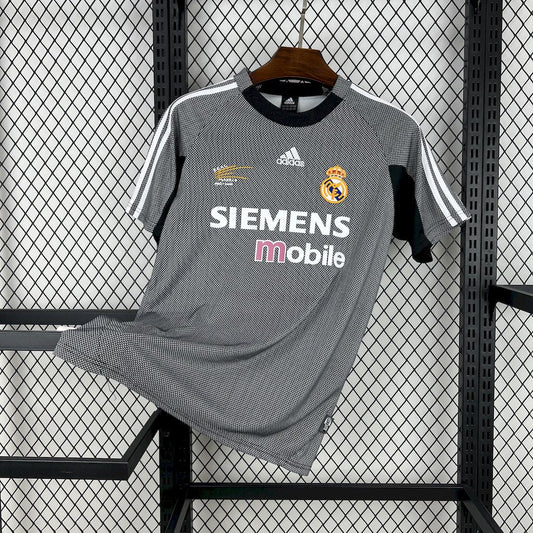 Camiseta Real Madrid Portero Retro 2002/03 Versión Fan