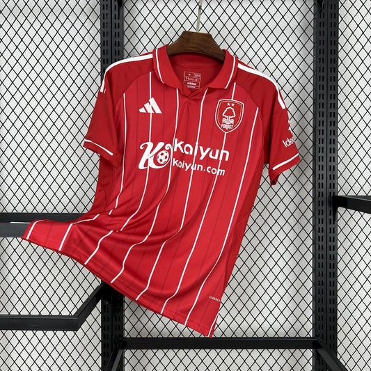 Nottingham Forest Local 2025/26 Versión Fan