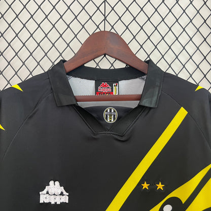 Camiseta Juventus Tercer kit 1996/97 | Retro