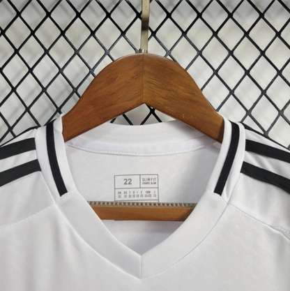 Real Madrid Local 2024/25 Kit Niños