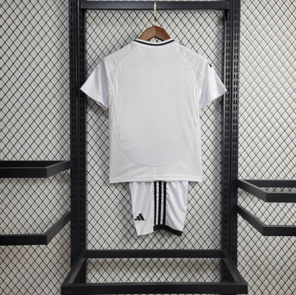 Real Madrid Local 2024/25 Kit Niños