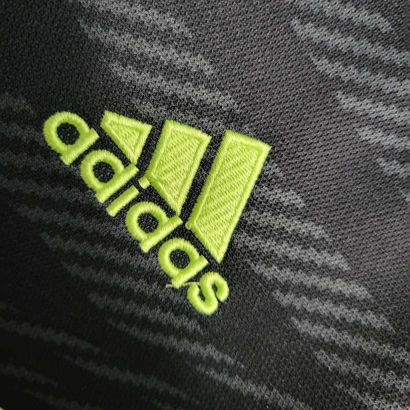 Camiseta Real Madrid Tercera 2022/23 Versión Fan